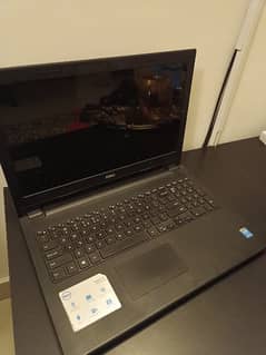 Inspiron 15 Dell Rs. 28000