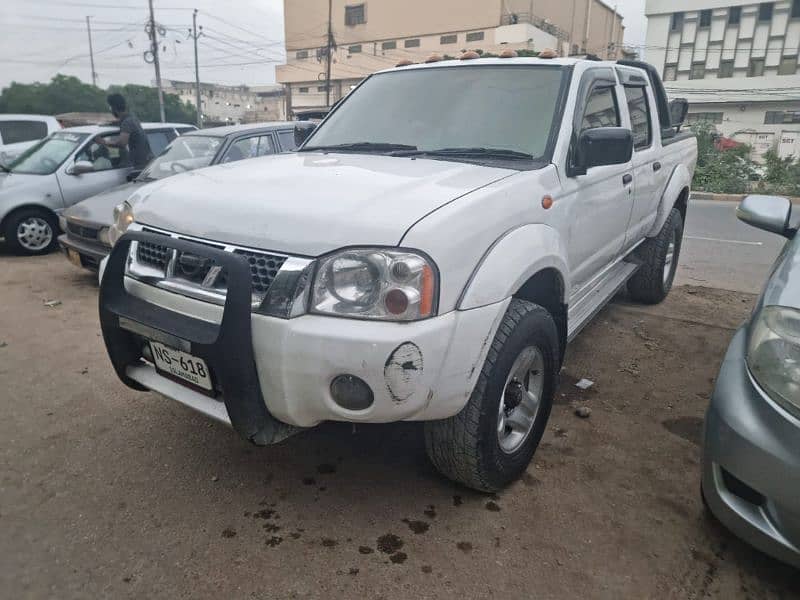 Hilux Nissan Navara 2008 double cabin Suv / pickup / truck 5