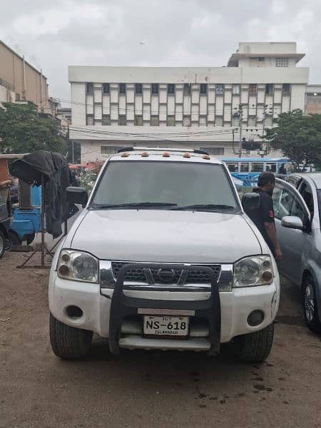 Hilux Nissan Navara 2008 double cabin Suv / pickup / truck 6