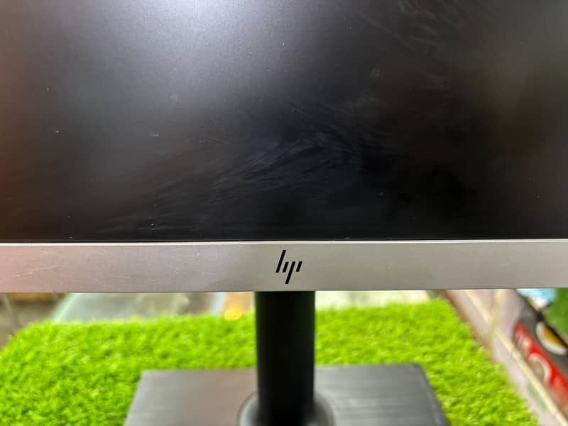 HP EliteDisplay E233 23-inch Monitor , E243 5