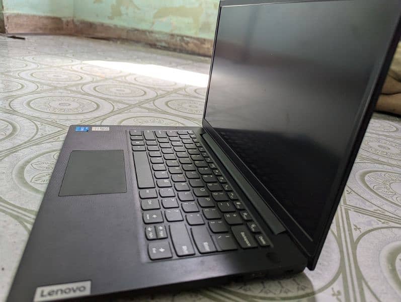 Lenovo 4