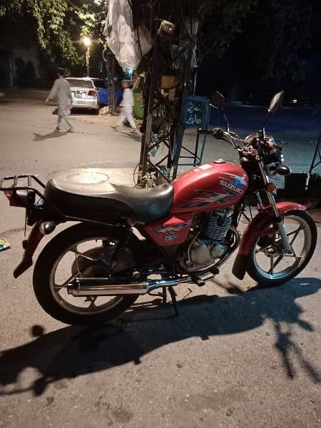 Suzuki GS 150 3