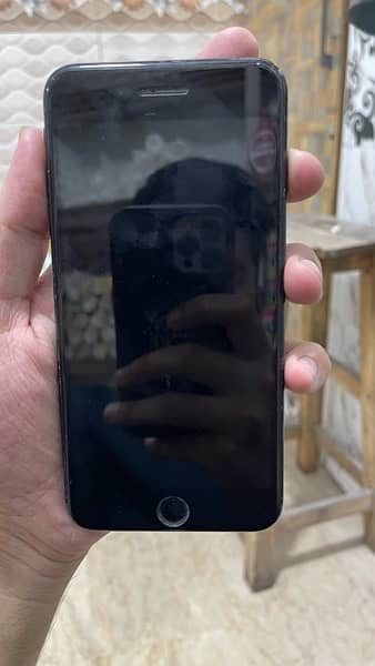 Iphone 7 plus with orignal box Condition 10/9 0