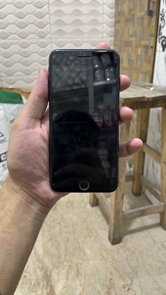 Iphone 7 plus with orignal box Condition 10/9 6