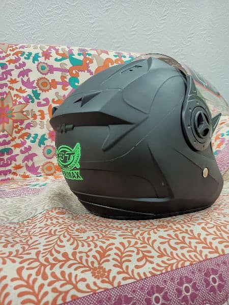 brand new helmet 2