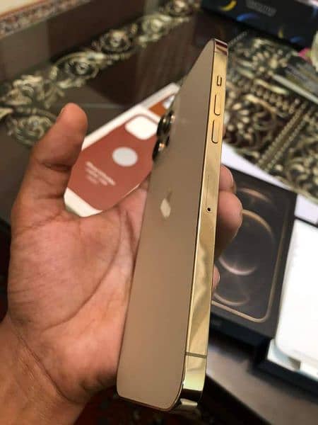 iphone 13 pro Max 256 GB my WhatsApp number 03106441528 2