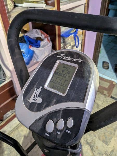 Exercise cycle in good condition available for sell 2