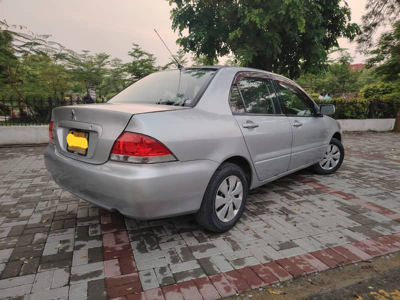 Mitsubishi Lancer 2006 Japanese 4