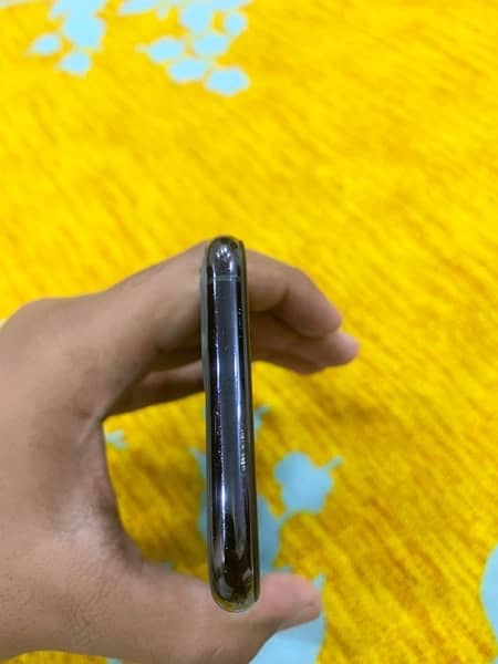 iphone 11 pro 64 GB with box PTA approved green clr 7