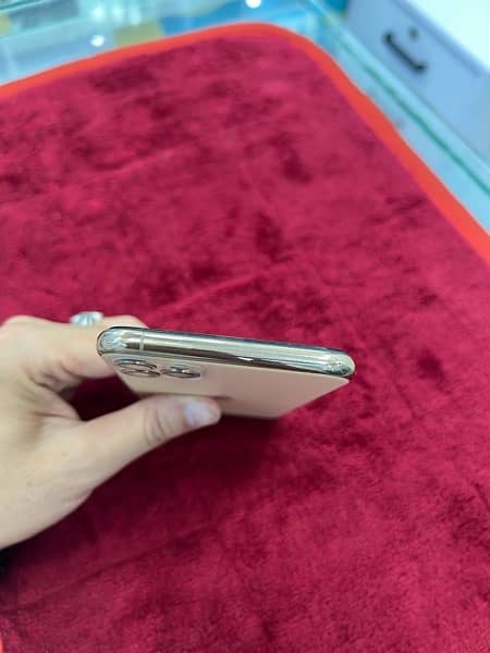 iphone 11 pro max PTA Aproved 256 GB 6