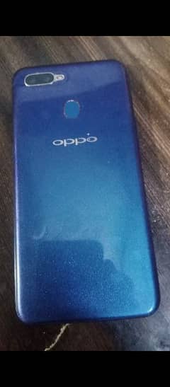 oppo A5s 32Gb 3Gb Ram good condation sarf lcd pay wighyt hi said say