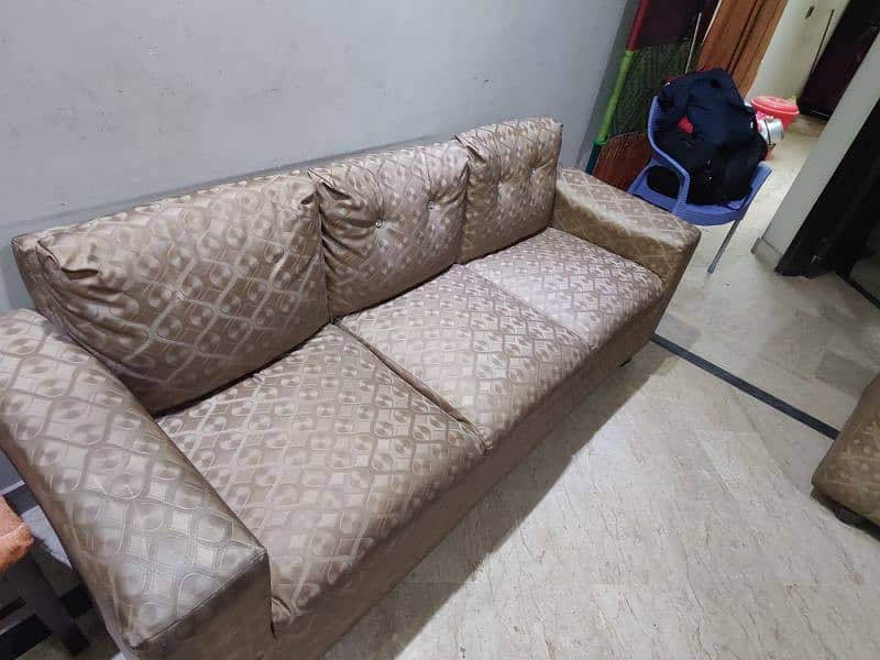 sofa set in best condition. no any fault 3