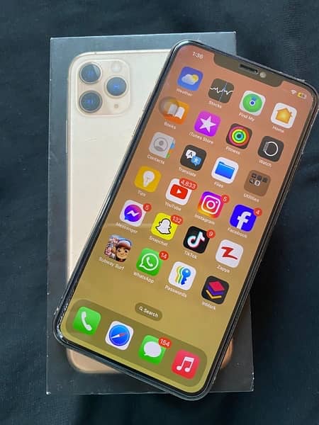 iphone 11 pro max 2