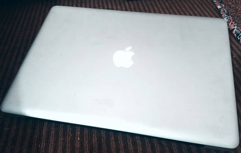 Used Apple MacBook [Air/Pro] – Excellent Condition" 1