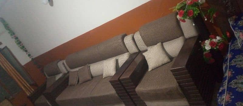 5 seater sofa  urgent sale in good condition 2