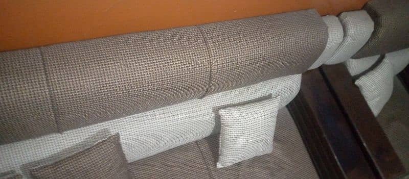 5 seater sofa  urgent sale in good condition 3