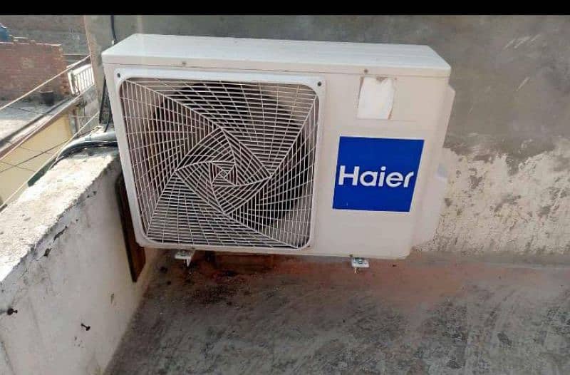 Haier 1.5 ton DC inverter good condition 1