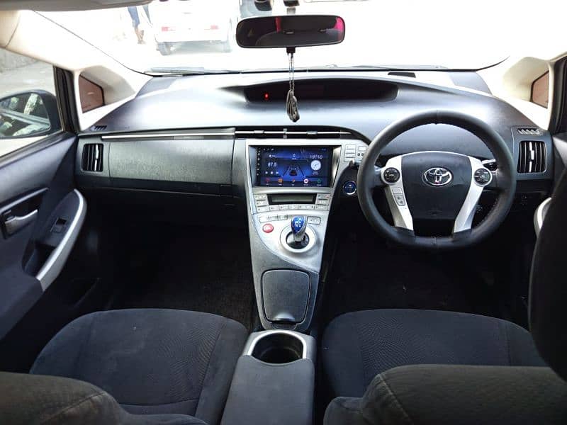 Toyota Prius 2012 3