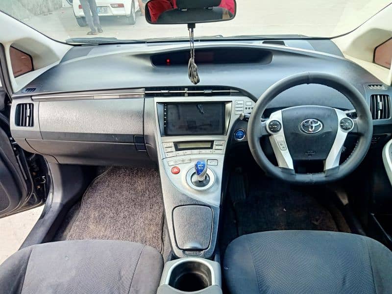 Toyota Prius 2012 12