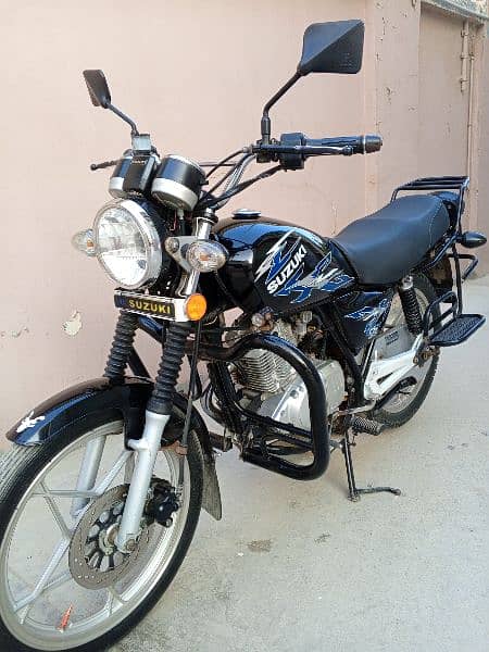 Suzuki GS150se Model 2022 (Ph# 0,3,2,1,2,6,6,2,5,5,2) 0