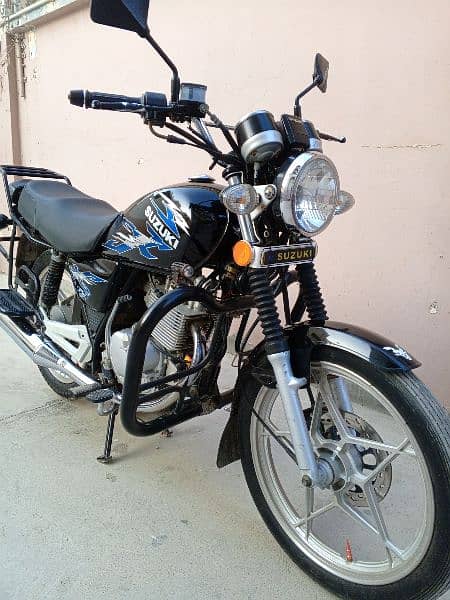 Suzuki GS150se Model 2022 (Ph# 0,3,2,1,2,6,6,2,5,5,2) 2