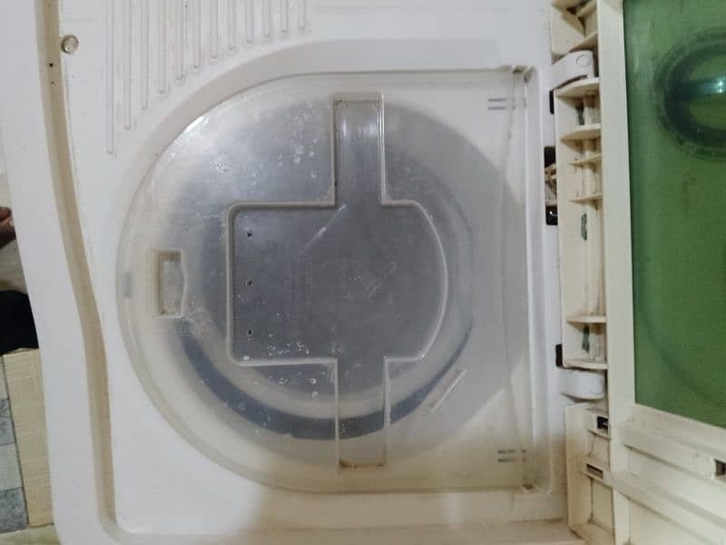 urgent sell krni he kenwood washing machine 6