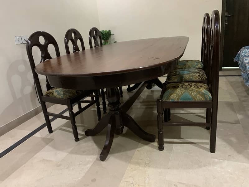 complete Dining tabel with 8 chairs ( shesham wood) 8