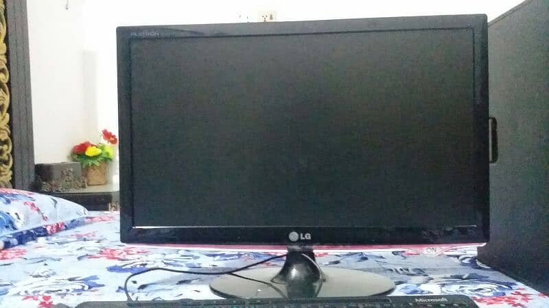 Pc with lcd for sale 3