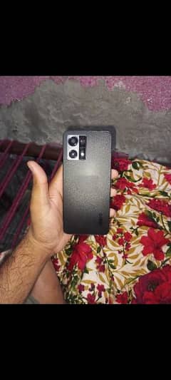 oppo f21pro8+128 with the box