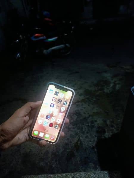 iphone XR 10/10 6