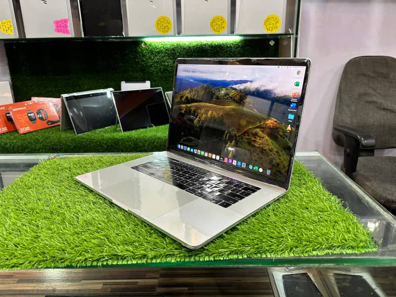 MacBook Pro (16-inch, 2019) 4 GB 3d Dedicated Card 1