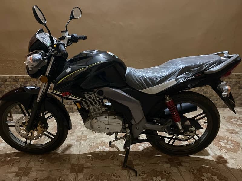 Suzuki GSX 125 full new bike 1