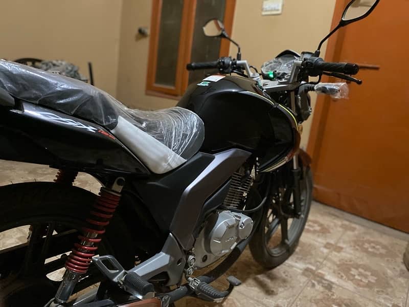 Suzuki GSX 125 full new bike 3