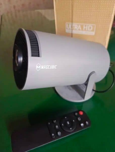 MAGCUBIC smart android projector 1