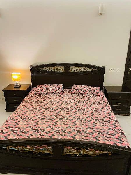 king size bed wooden excellent condition 1