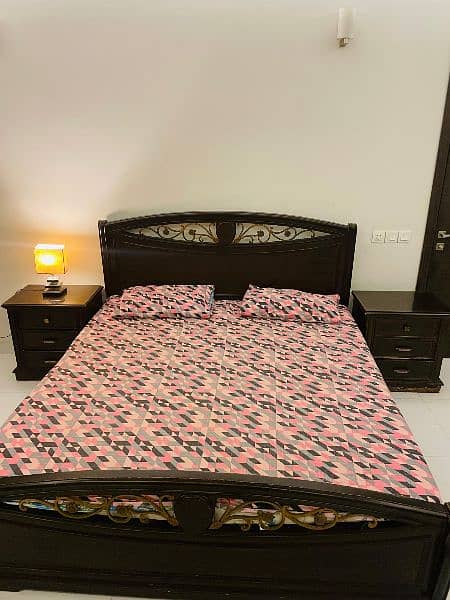 king size bed wooden excellent condition 2