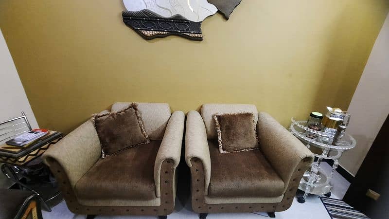 delicate 4 piece sofa set 2