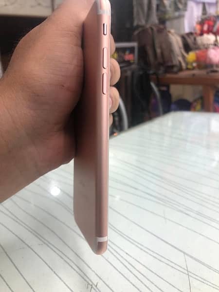 iPhone 7 128gb pta approved 2