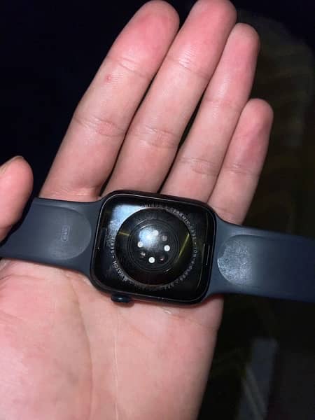 brand new watch apple series 9 condition 10/10 battery health 100% 2