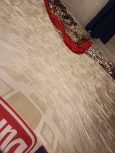 good condition dura matress 1