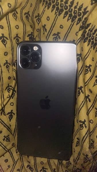 iPhone 11 Pro Max with box 7