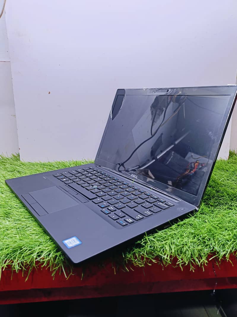 DELL LATITUDE I7 7th GEN 2