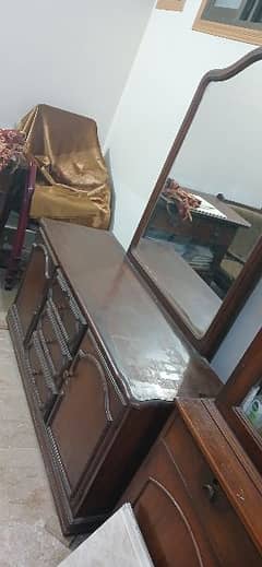 dressing table