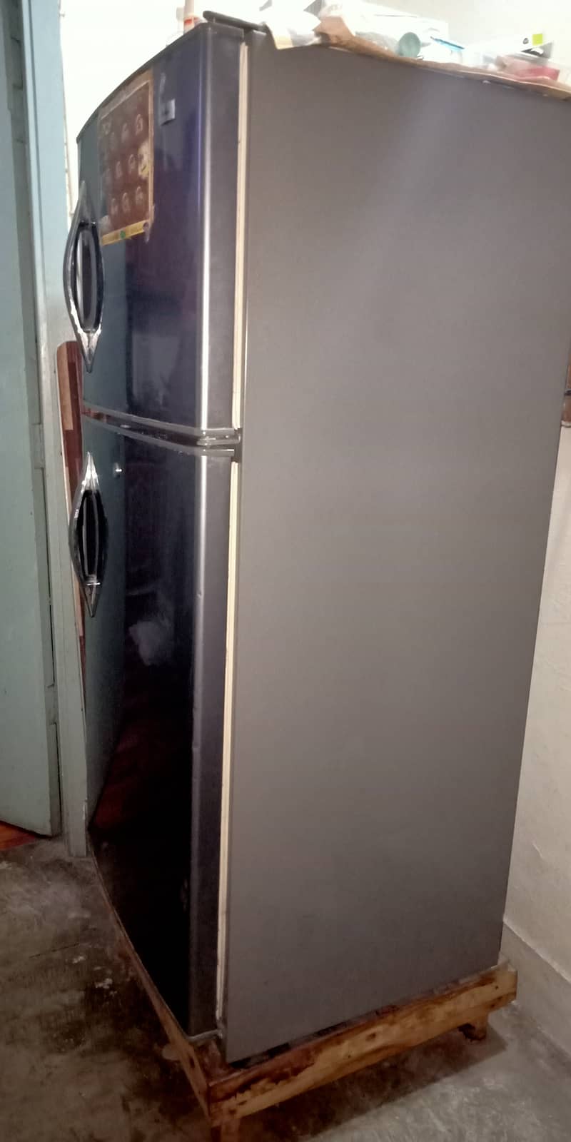 Haier Refrigerator HRF-272 1