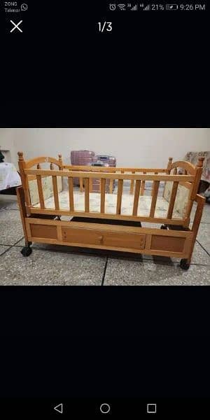 baby swing and bed good candion only 10000 1