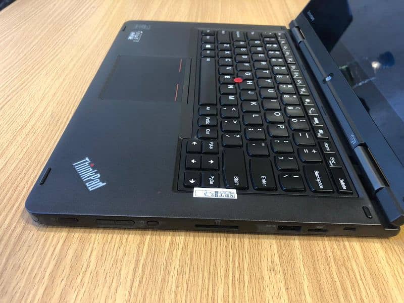 LENOVO YOGA I3 5TH GEN 8