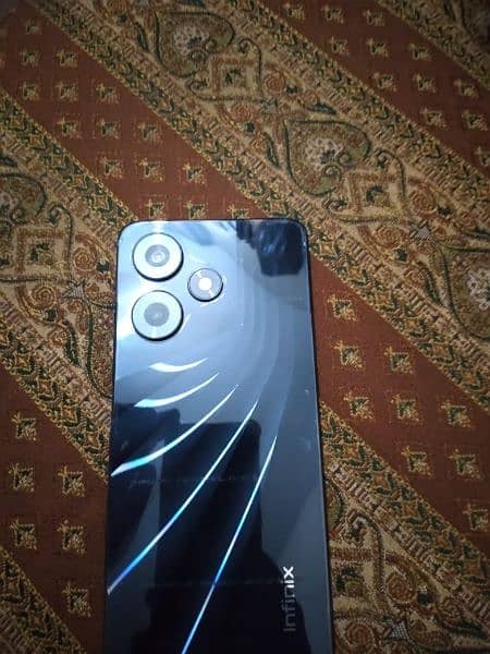 Infinix hot30 All ok hai  6/128 1