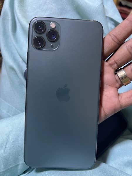 iphone 11 pro max Approved with box 0