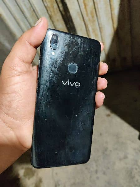 Vivo v9 (4/64) 1