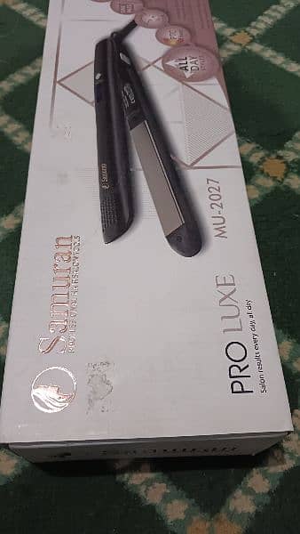 Ceramic Hair Straightener 60 Watts Samuran MU-2027 0